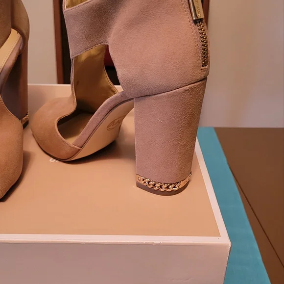 Michael Kors Suede heels - Picture 3 of 5